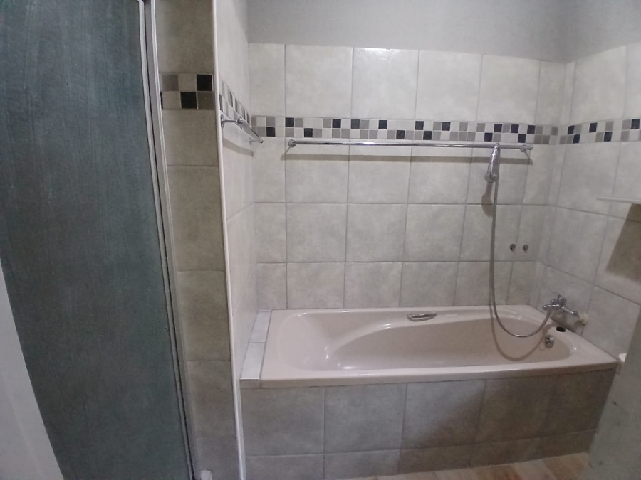To Let 3 Bedroom Property for Rent in Hospitaalpark Free State